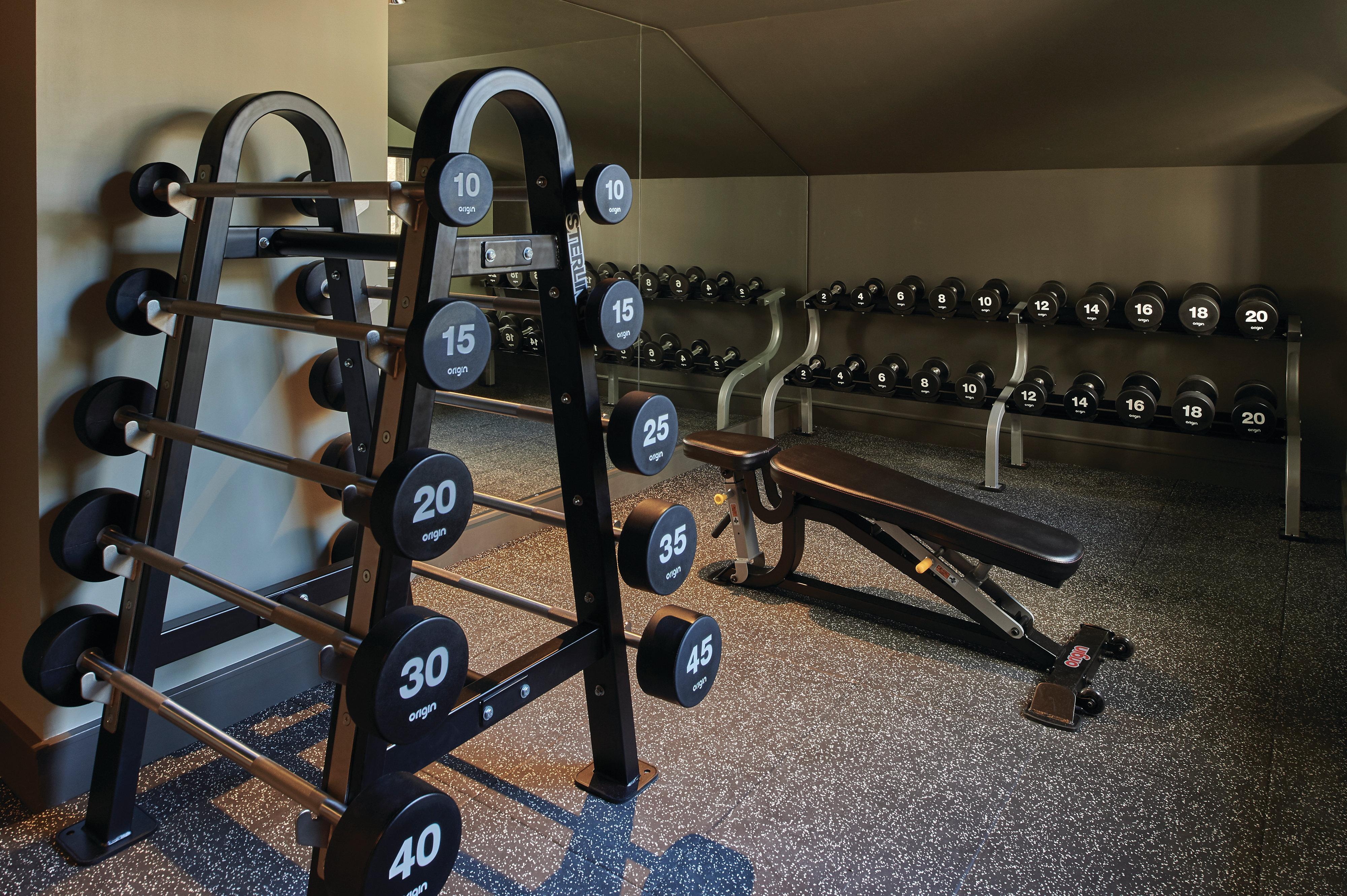 Kimpton Charlotte Square By Ihg Hotel EDI Exterior photo A weight bench and a weight rack