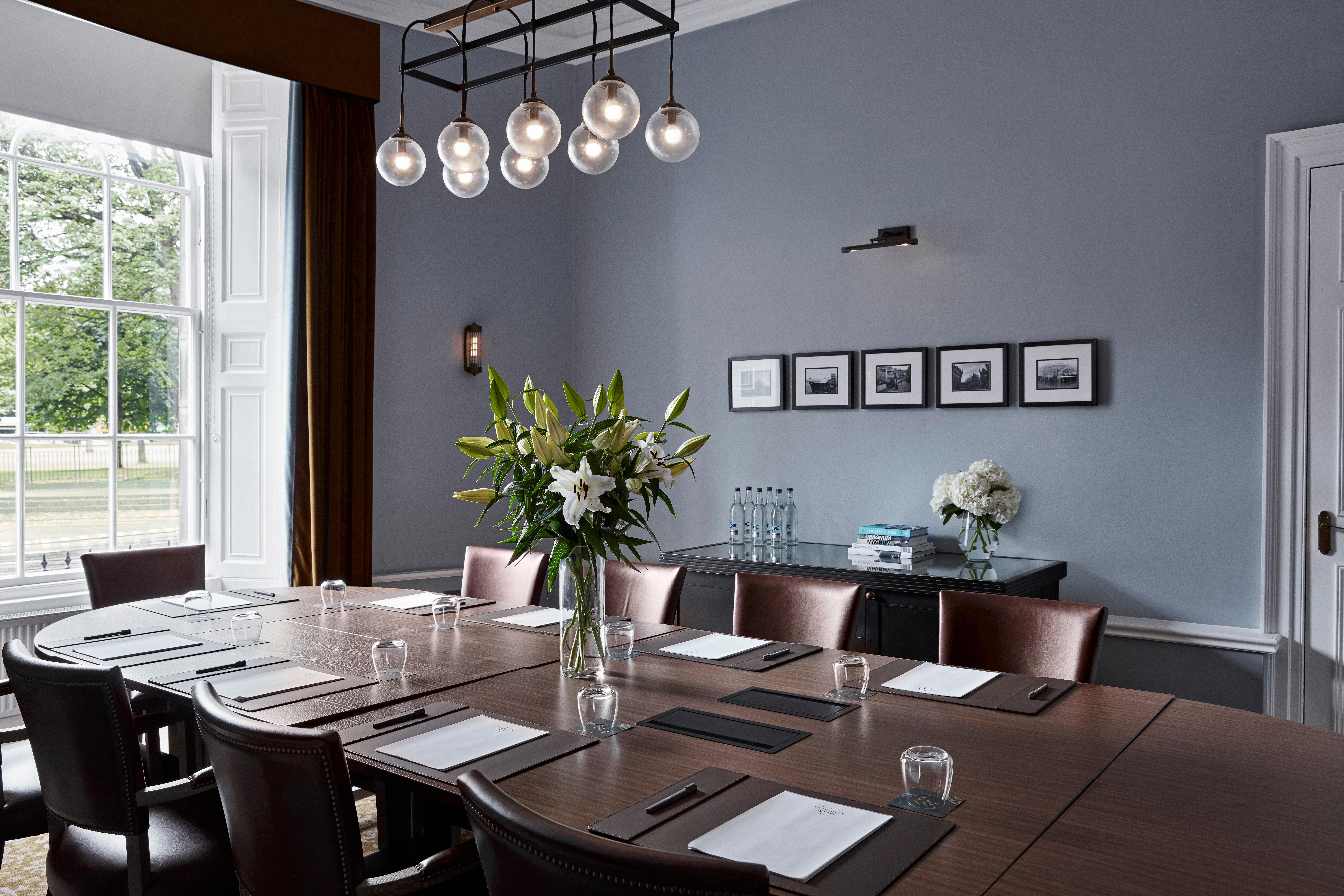 Kimpton Charlotte Square By Ihg Hotel EDI Exterior photo The Boardroom at the Royal Automobile Club
